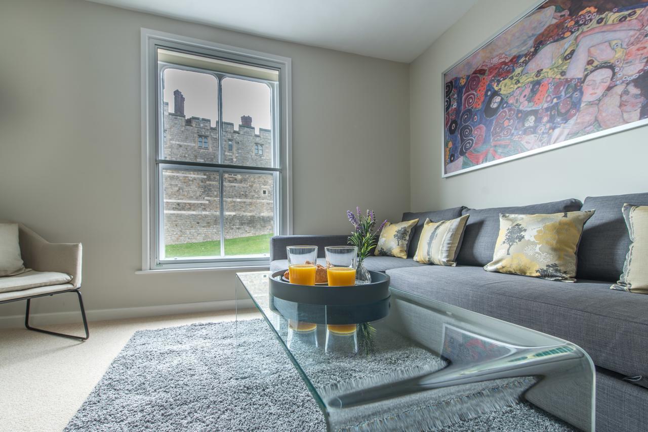 Central Windsor Apartment Facing The Castle Kültér fotó