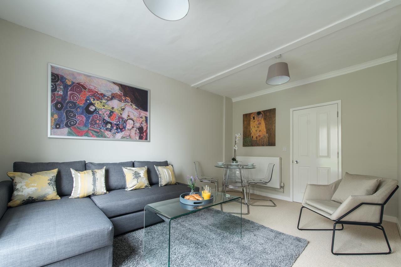 Central Windsor Apartment Facing The Castle Kültér fotó